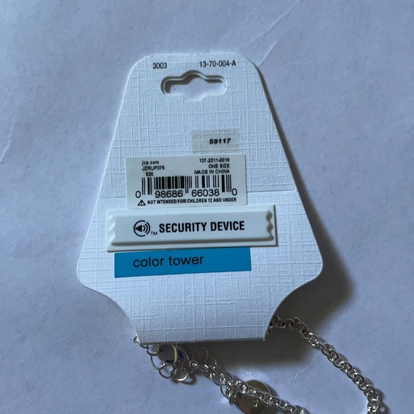 Red Liz Claiborne long necklace - Picture 4 of 6